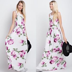 🎉HP🎉 Ivory Sleeveless Floral Maxi Dress